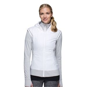 LULULEMON Snug Sprinter Jacket in White/Gray Silver Spoon Size 10 -- FUN!!!